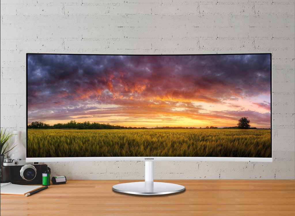 The perfect 34 inch curved screen monitor from can transition from day work tasks to night gaming sessions.